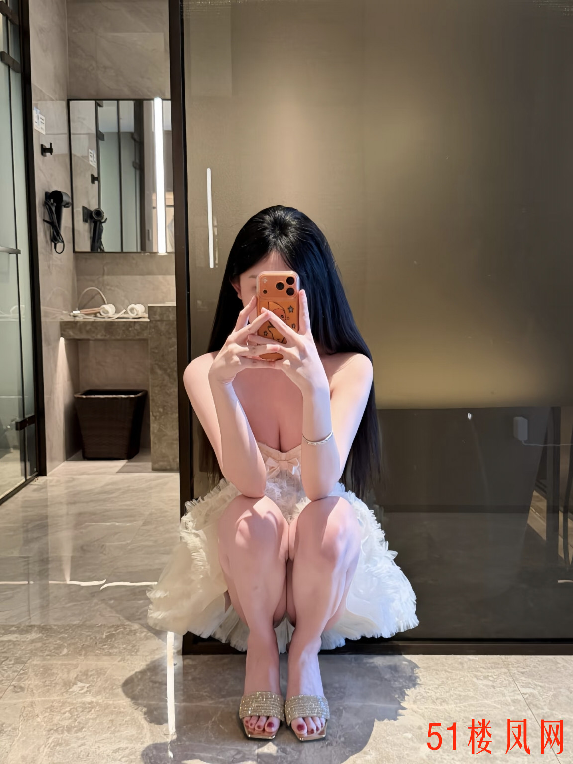 7737BF64B8FB6BAC4817B64104B5A6C3.jpg