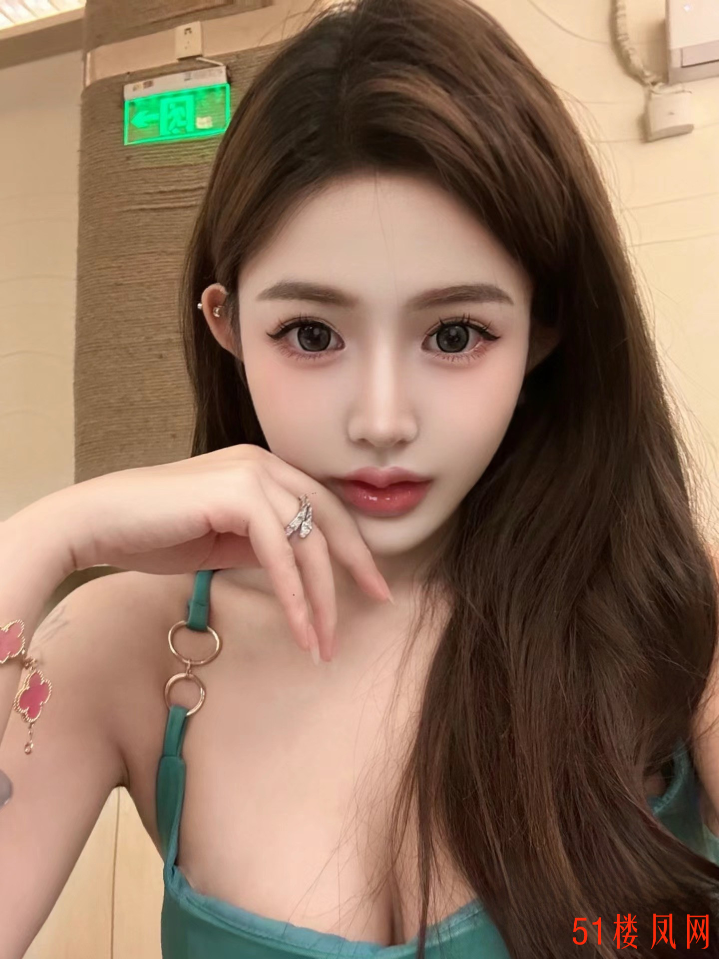 125199_NTTNSJAXEUCVPGY.jpg