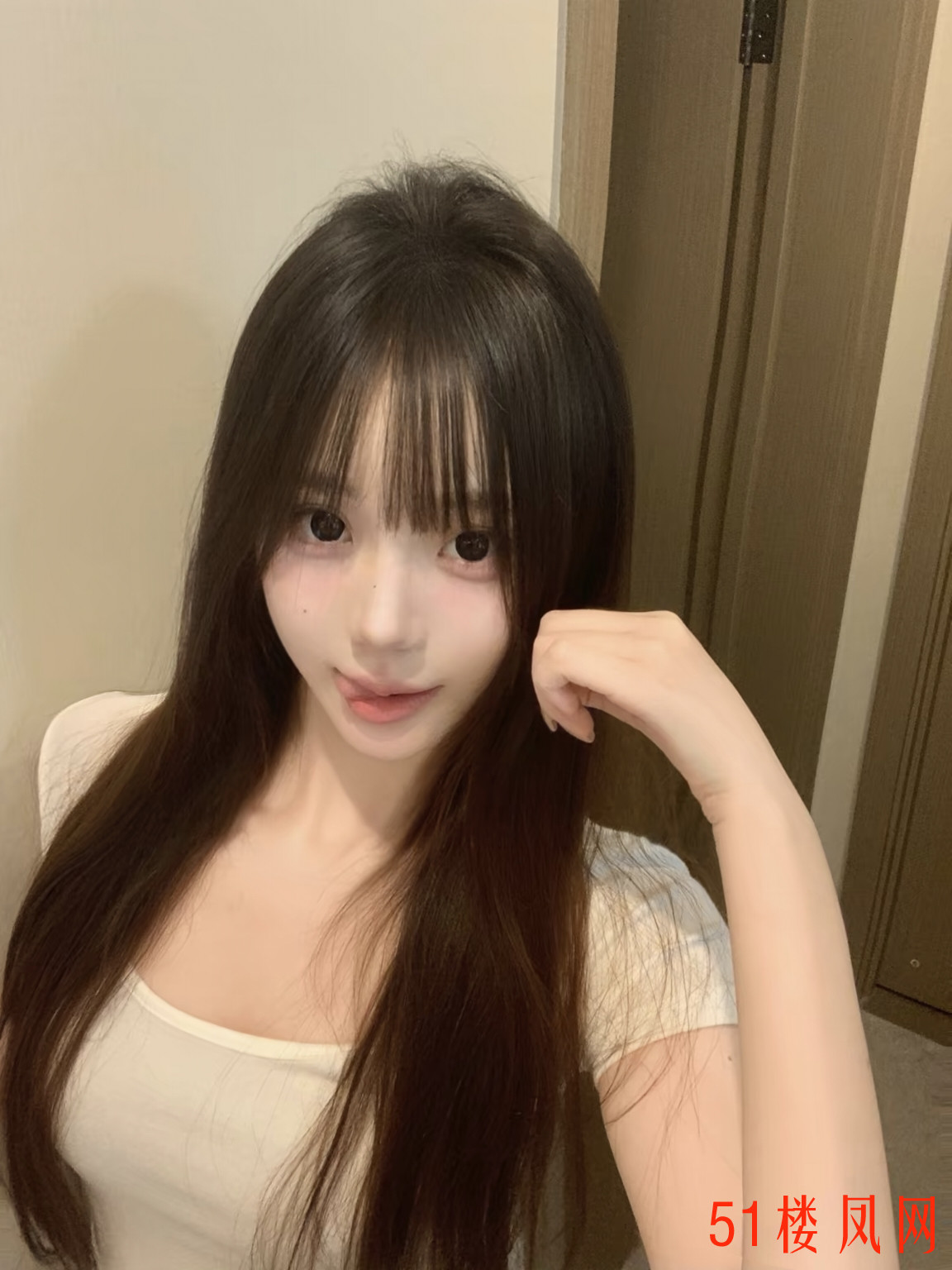 A38F92020C4C10EF1AAB7B575C43414E.jpg