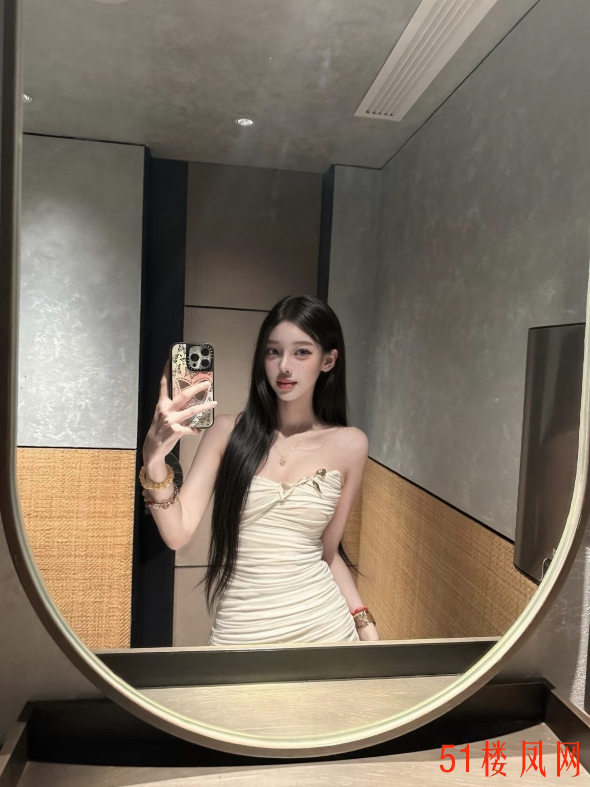 2D6380897D7C74E092AEA0A8C183DA6C.jpg