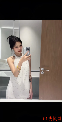 浦东性感标致的妹妹，撞小屁股最舒服