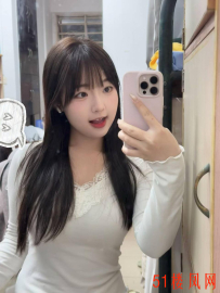 五华区童颜巨乳嫩妹