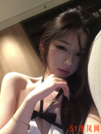 重庆小极品嫩妹刚入行不久