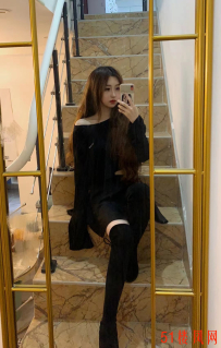 零二年鲜嫩妹，下边拉丝