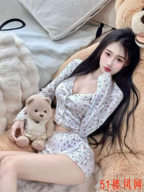 武汉市-武昌区清纯小嫩鸡的粉嫩骚穴很紧