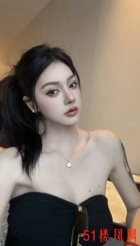 廊坊市广阳区两大白兔边狂吸边冲刺