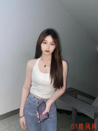御姐范美女，大长腿盘腰
