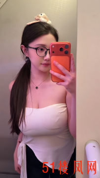 粉嫩紧致邻家女