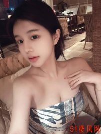 浦东小骚逼玩的开放很享受