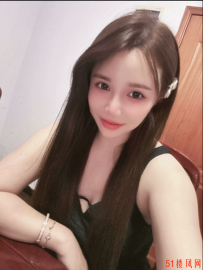 毕业大学生妹子