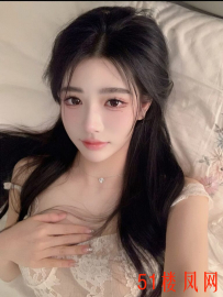 武侯区反差感很强烈的清纯女孩