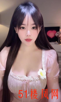 【北京】奶头很小掰开小穴粉色阴蒂