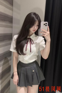 姑苏老树盘根，这姿势很舒服