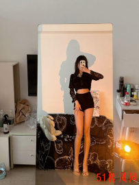 冷白皮大胸翘臀妹妹服务好叫口活超绝