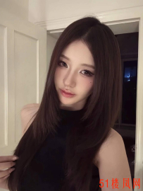 广州性感身材粉嫩小逼很棒