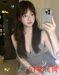 深圳龙岗区兼职小嫩妹奶大肤白