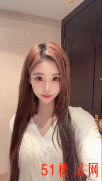 【深圳】她淫水细流的粉鲍太美了