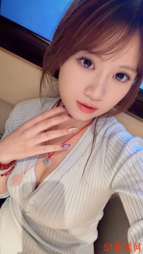 健谈大胸骚妹妹