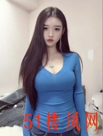 青岛黄岛区性感骚妹深喉打转
