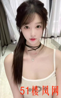 【重庆】小嫩妹味道好极了B还挺紧