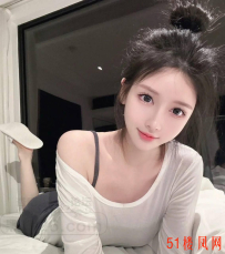 火辣风骚女郎超爽服务系